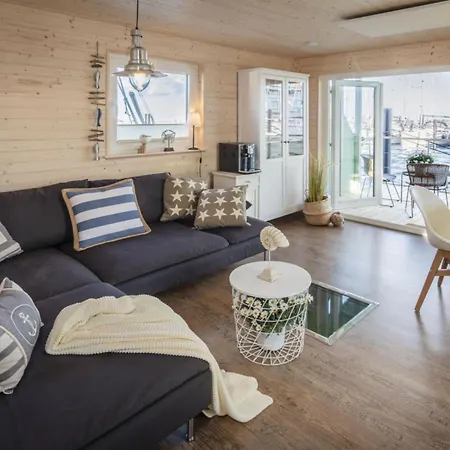 Houseboat Grey Seal Comfortable Vacation Heiligenhafen